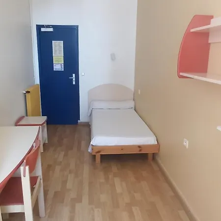 Santa Maria Хостел Канны